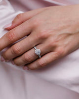 2.50 Ct Round Brilliant Cut Moissanite Ring